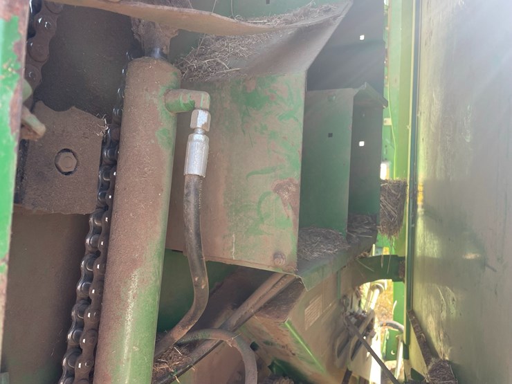 john-deere-468-image-21