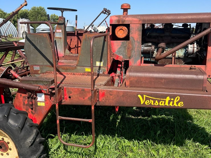 400-versatile-swather,-been-sitting,-not-running-image-34