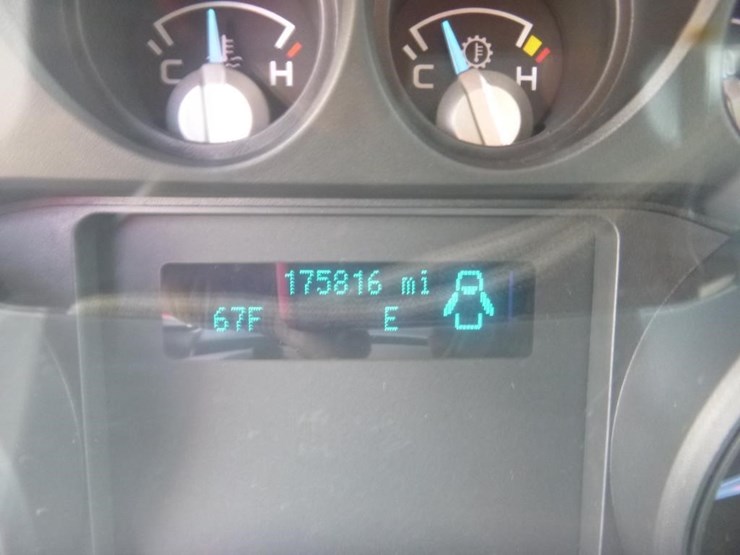 2013-ford-f450-image-24