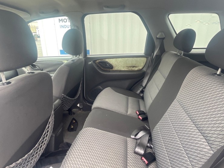 2004-ford-escape-xlt-image-8