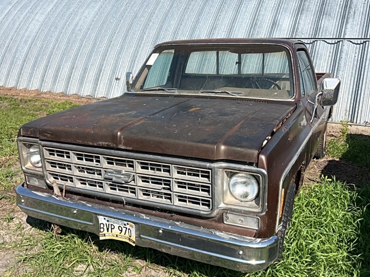 1978-chevy-cheyenne-20-3/4-ton-2-wheel-drive-pick-up,-been-sitting,-sell-as-is-image-2