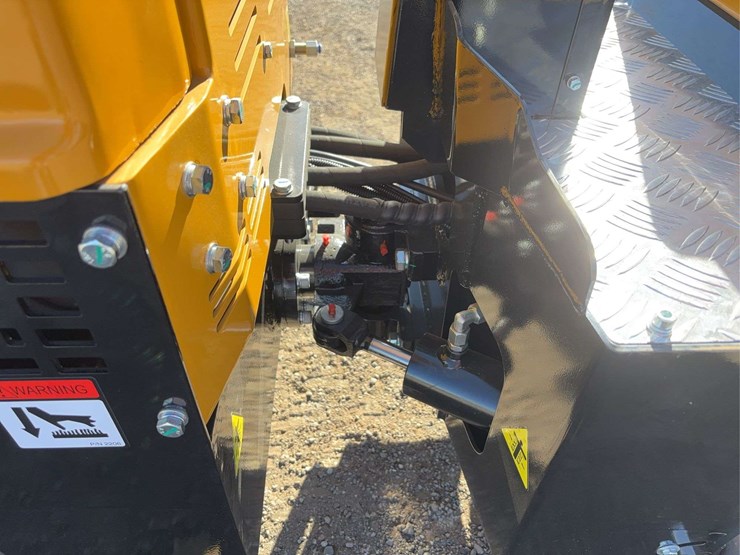 1-ton-vibratory-padfoot-roller-image-10