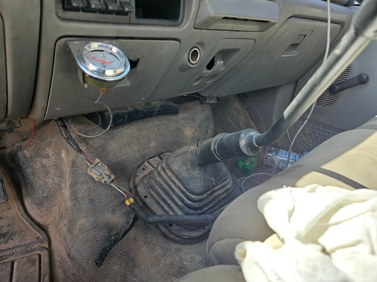 2005-ford-f550-image-48