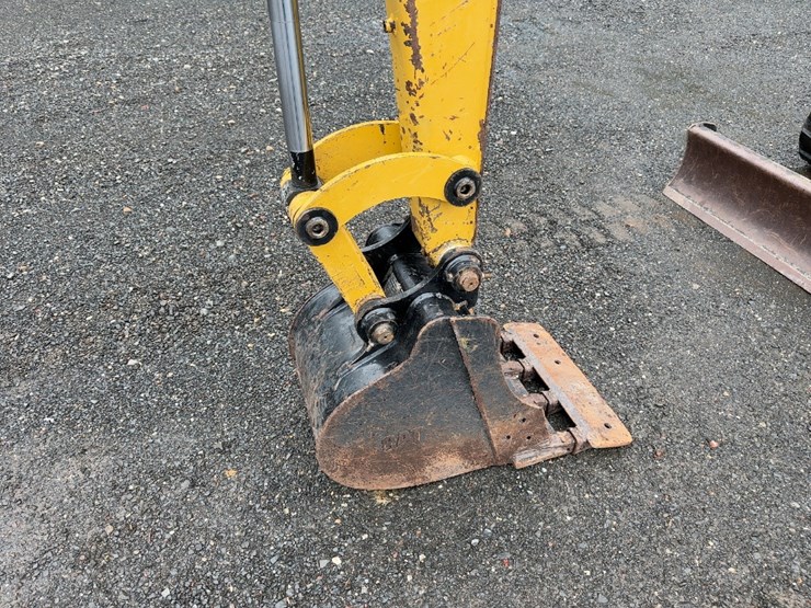 2016-caterpillar-304e2-cr-image-13