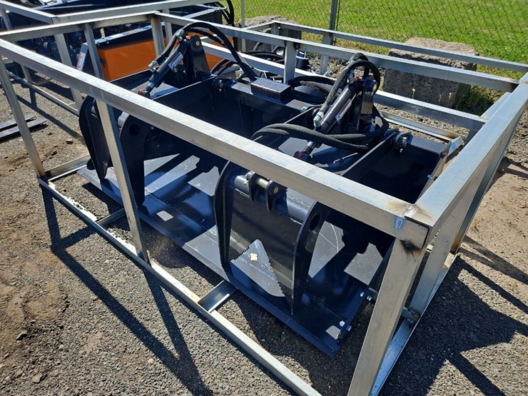 landhonor-72"-grapple-bucket-image-1
