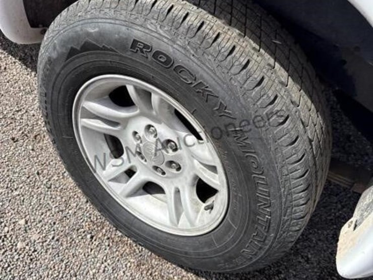 2004-dodge-dakota-image-8