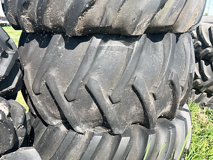 (3)-30.5/32-combine-tires,-decent-tires-image-21