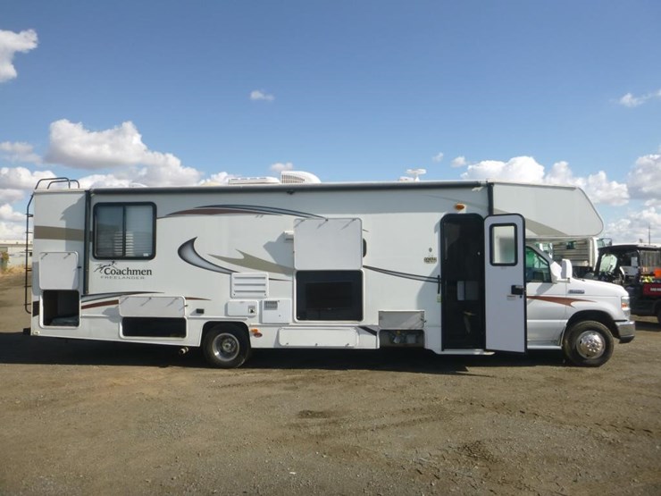 2014-ford-e450-image-37