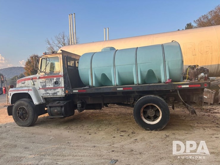 ford-l8000-image-4
