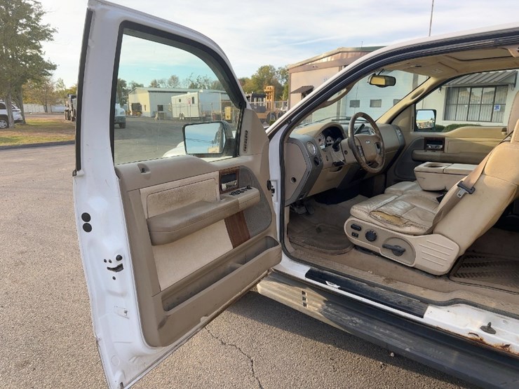 2004-ford-f150-lariat-image-17