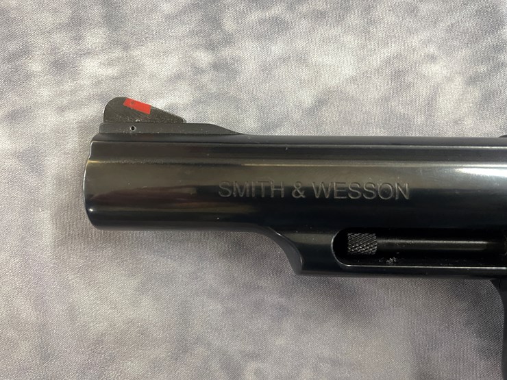 #4034-•-smith-&-wesson-model-19,-sn:-eet8002-image-7