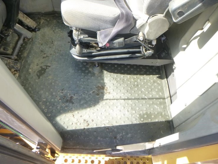2015-volvo-l110h-image-22