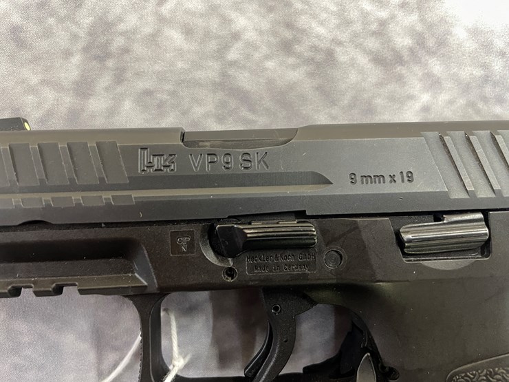 #4015-•-hk-vp9-sk,-sn:-232-049747-image-10