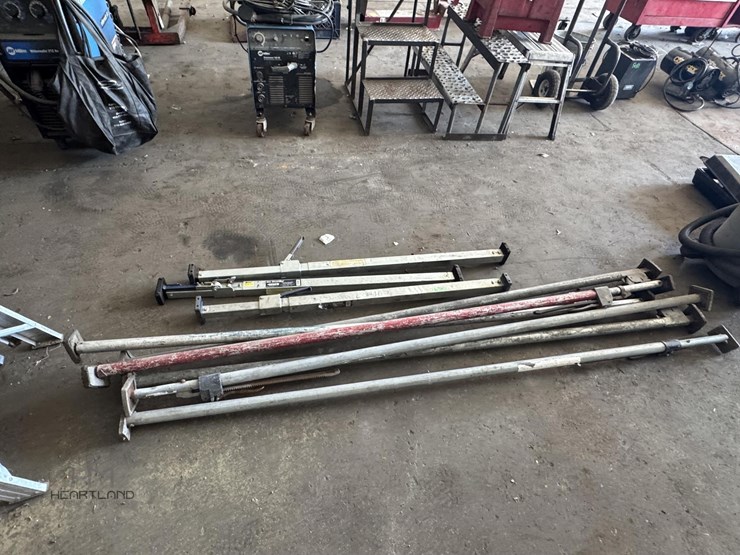 assorted-lot-of-support-jack-posts-assorted-lot-of-support-jack-posts-image-3