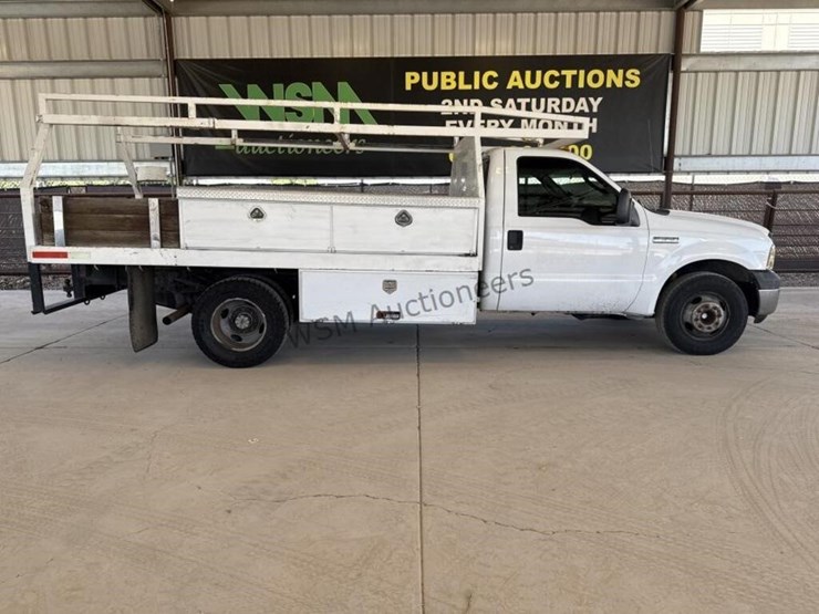 2005-ford-f350-image-1