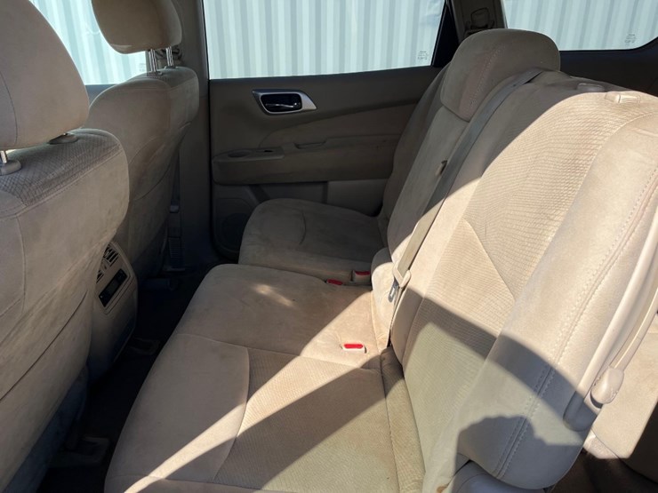 2014-nissan-pathfinder-image-9