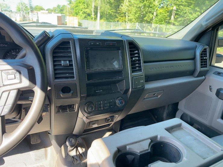 2019-ford-f550-xl-image-27