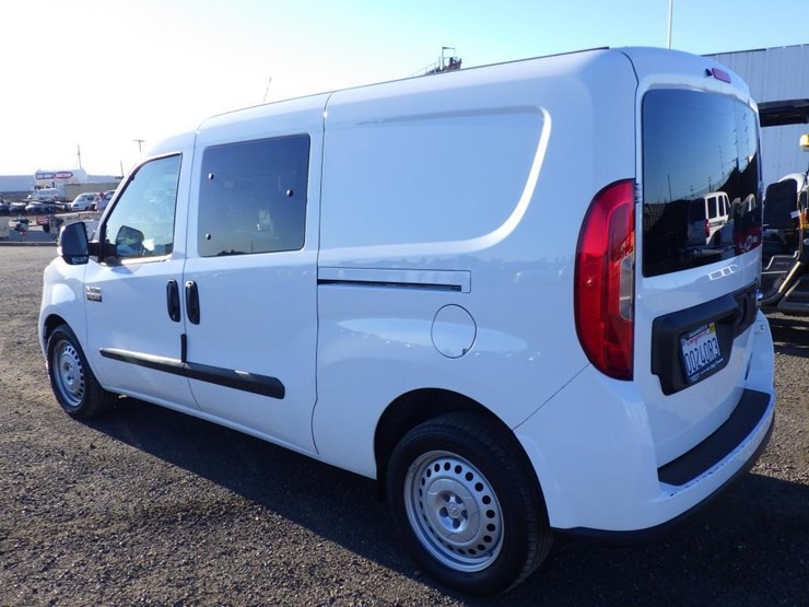 2022-ram-promaster-city-image-9