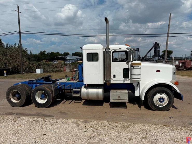 2007-peterbilt-378-image-2