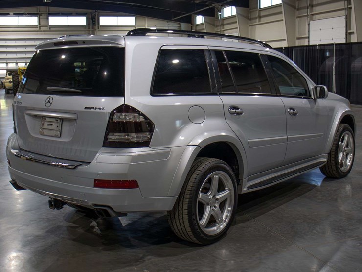 2008-mercedes-benz-gl-550-amg-suv-image-11