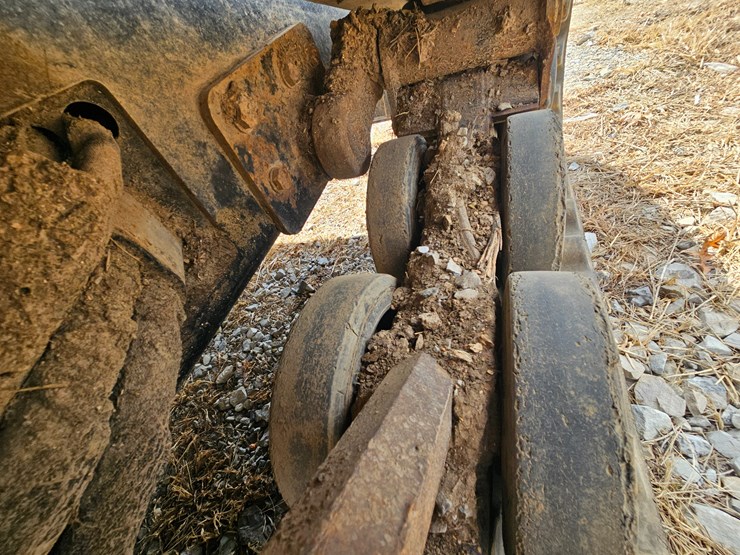 caterpillar-247b-image-65