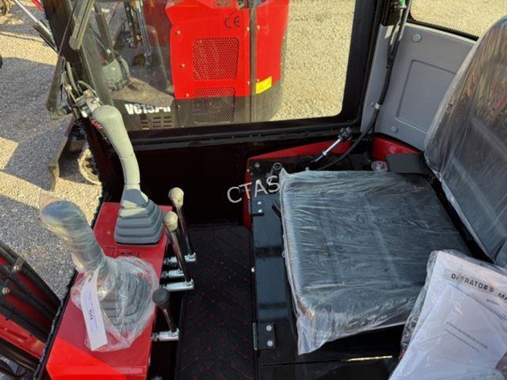 #50-•-mini-excavator---gas---*broken-front-glass*-image-10