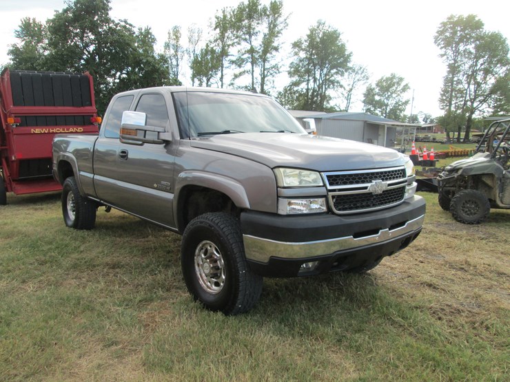 2007-chevrolet-2500hd-image-2