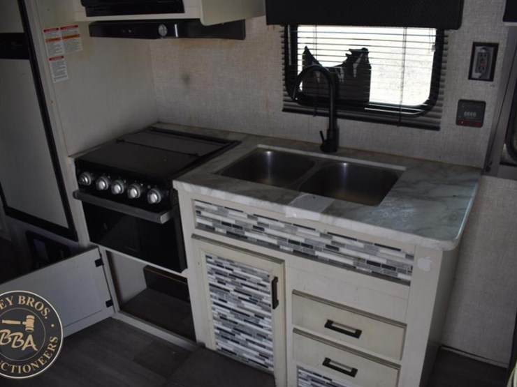 2022-jayco-jay-flight-slx-264bh-38128-image-35