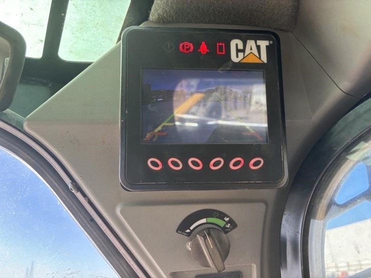 2016-caterpillar-299d2-xhp-image-26
