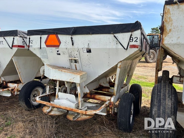 dry-spreader-buggy-(dr12300-unit-92)-image-4