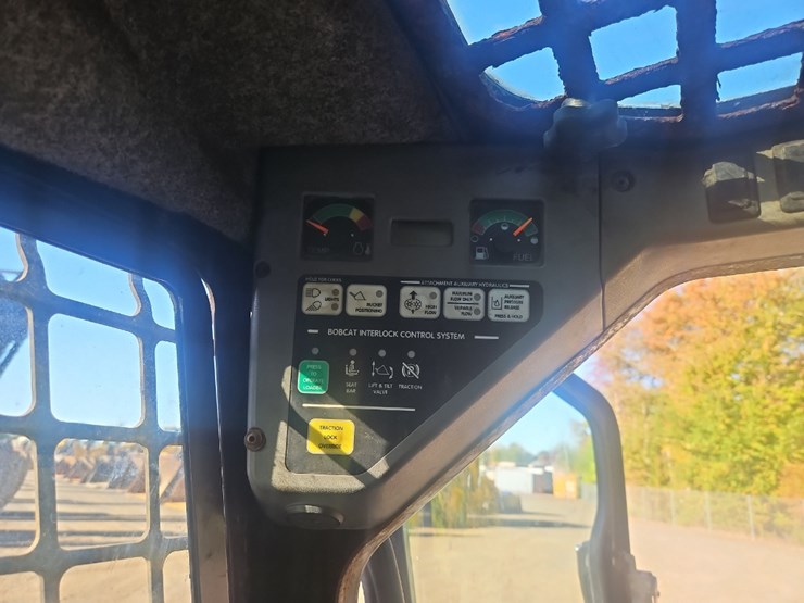 2005-bobcat-s185-image-18