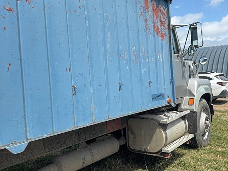 1995-ford-l9000-image-13