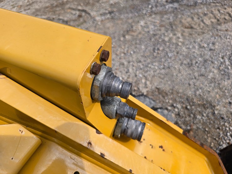 2020-caterpillar-262d3-image-61