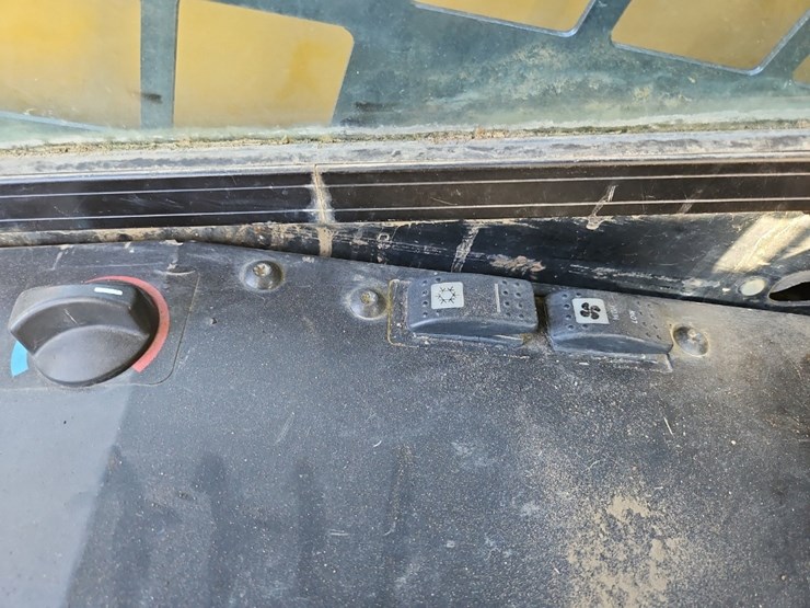 2003-caterpillar-257-image-22