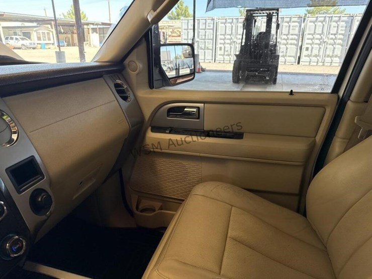 2016-ford-expedition-image-18