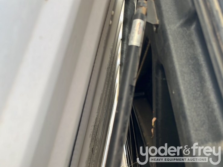 truck-bed-caps-(4-of)-image-9