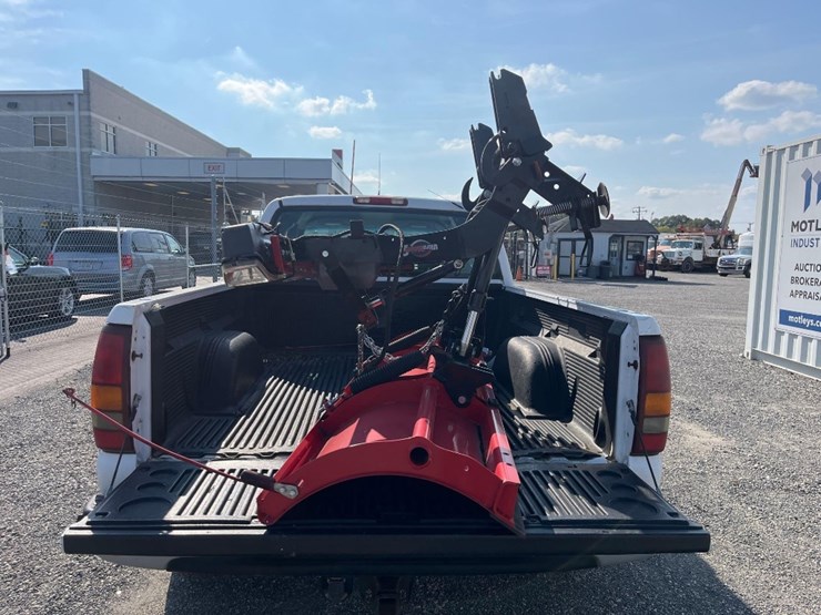 2000-gmc-new-sierra-sl-4wd-pickup-truck-with-snowplow-attachment-image-10