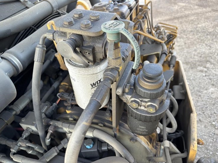 caterpillar-cb34-image-32