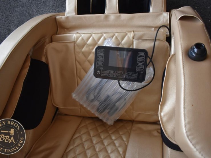 future-massage-chair-with-reclining-and-remote-control-features-image-5
