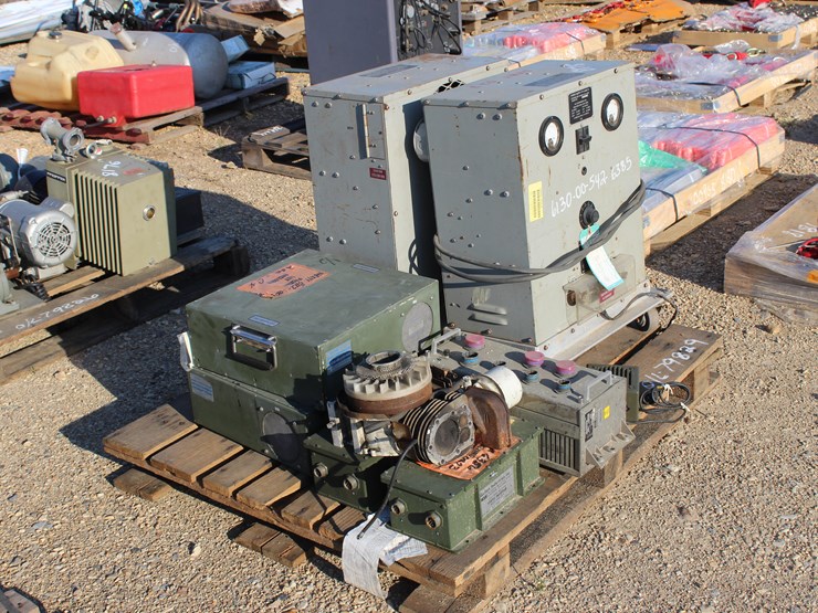 #8175-•-pallet-of-electrical-items-image-1