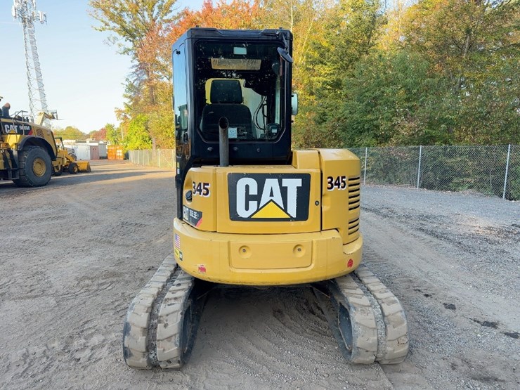 2018-caterpillar-305-image-4