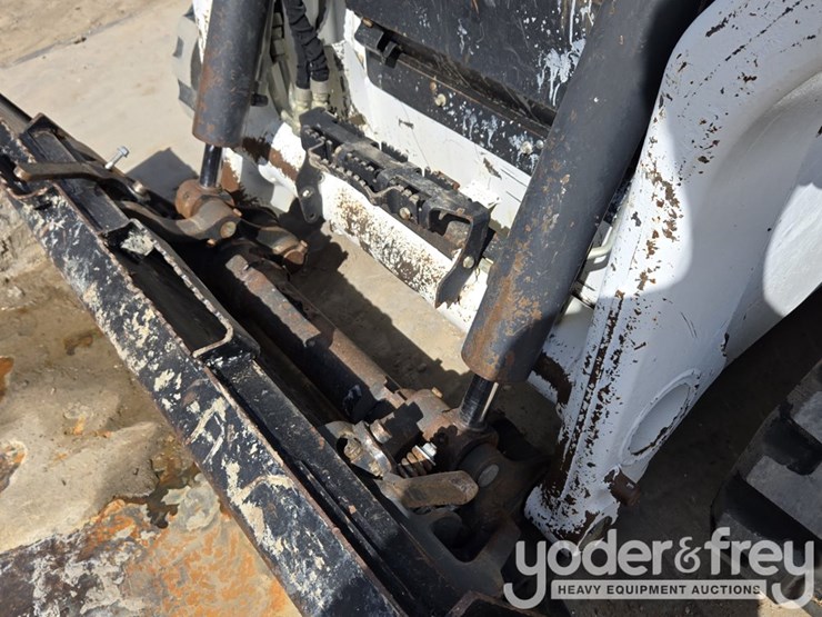 2022-bobcat-t76-image-22