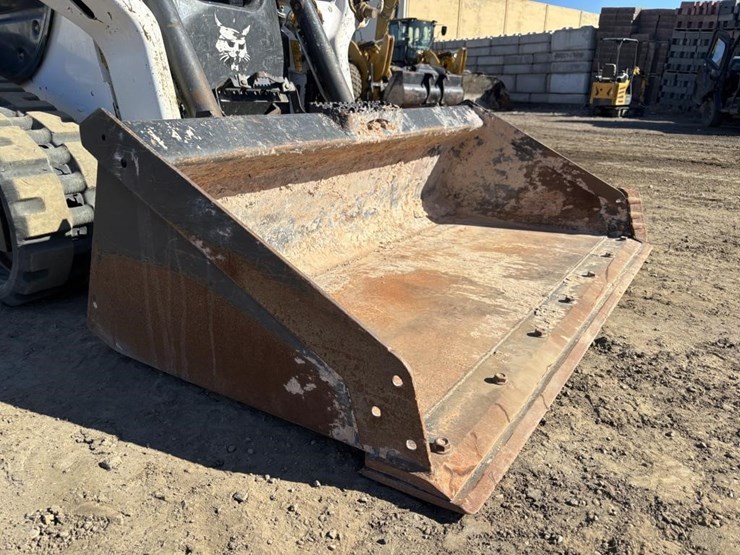 2022-bobcat-t62-image-10