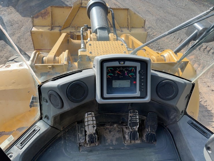 2012-caterpillar-972k-image-26