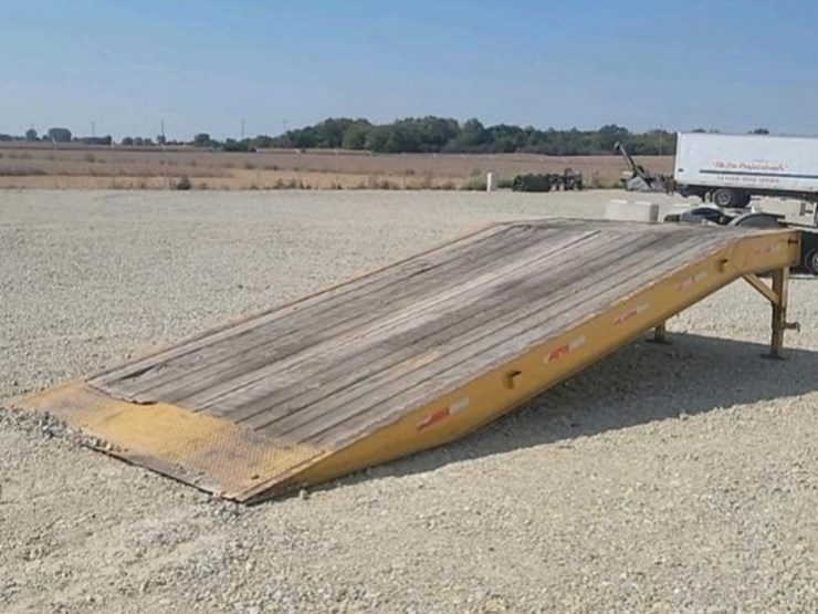 portable-loading-ramp-38068-image-4