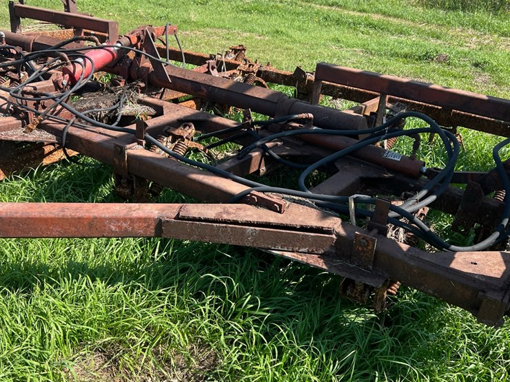 28’-chisel-plow-image-13