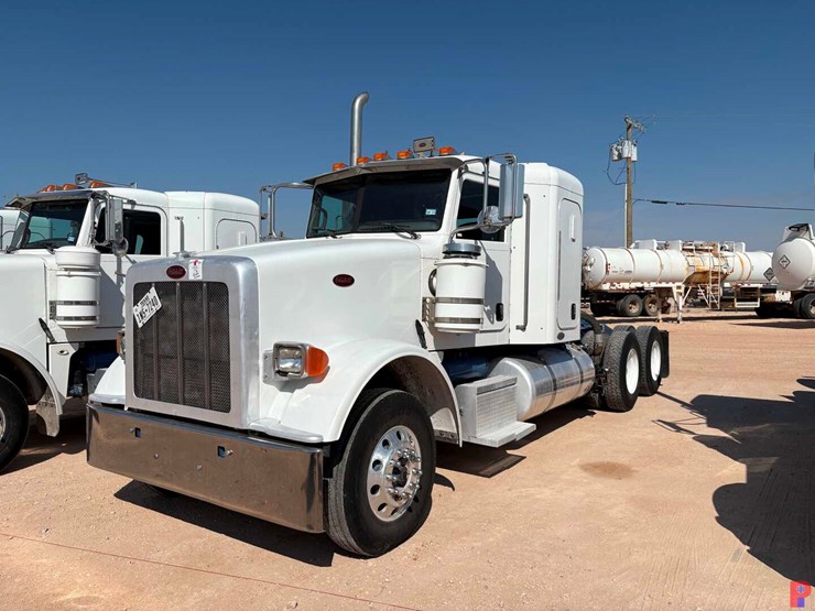 2011-peterbilt-367-image-1