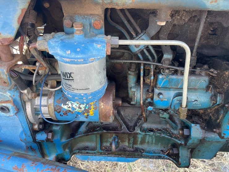 ford-2810-image-21