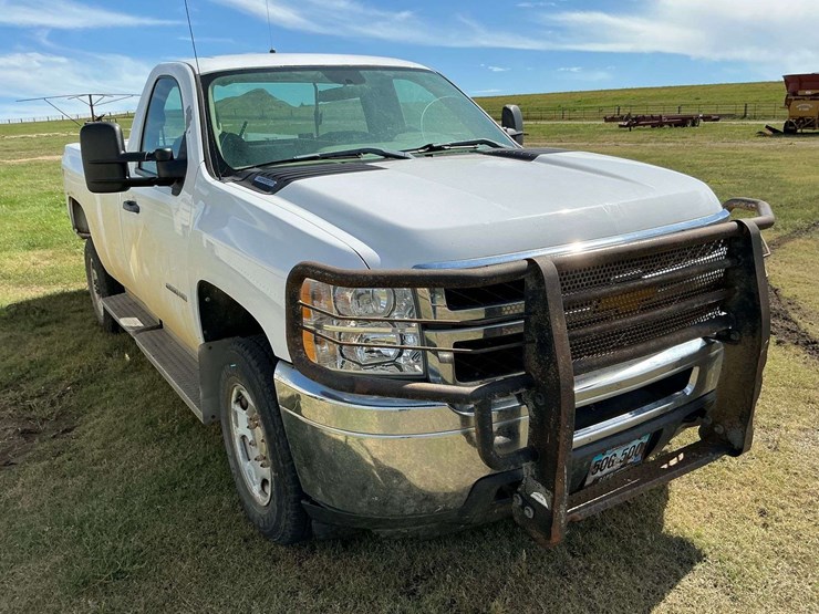 2012-chevy-2500-silverado-image-3