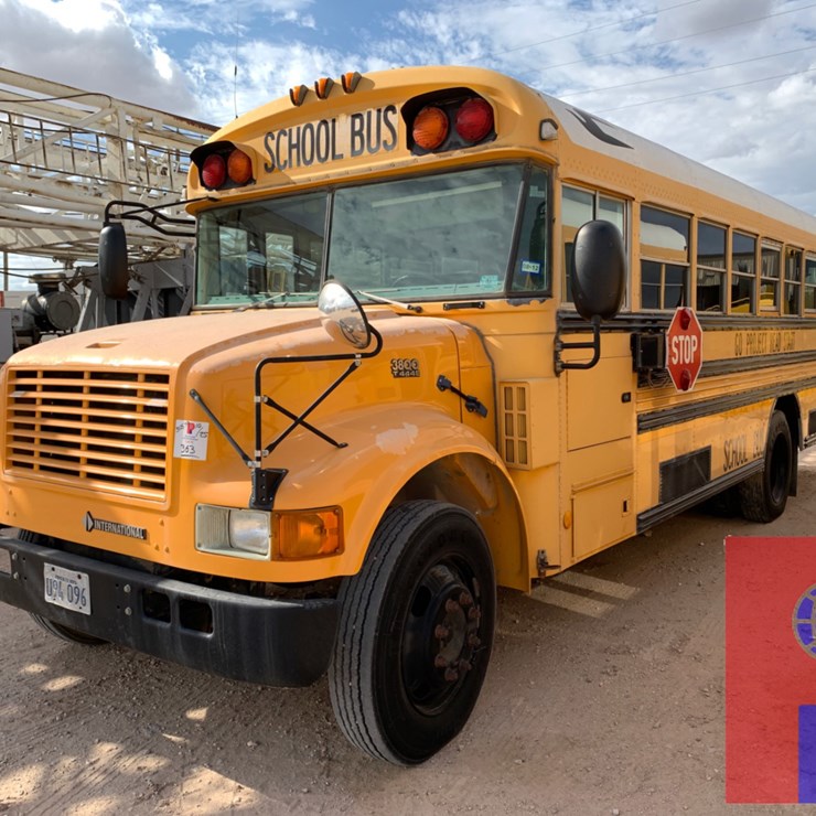 2003 INTERNATIONAL 3800